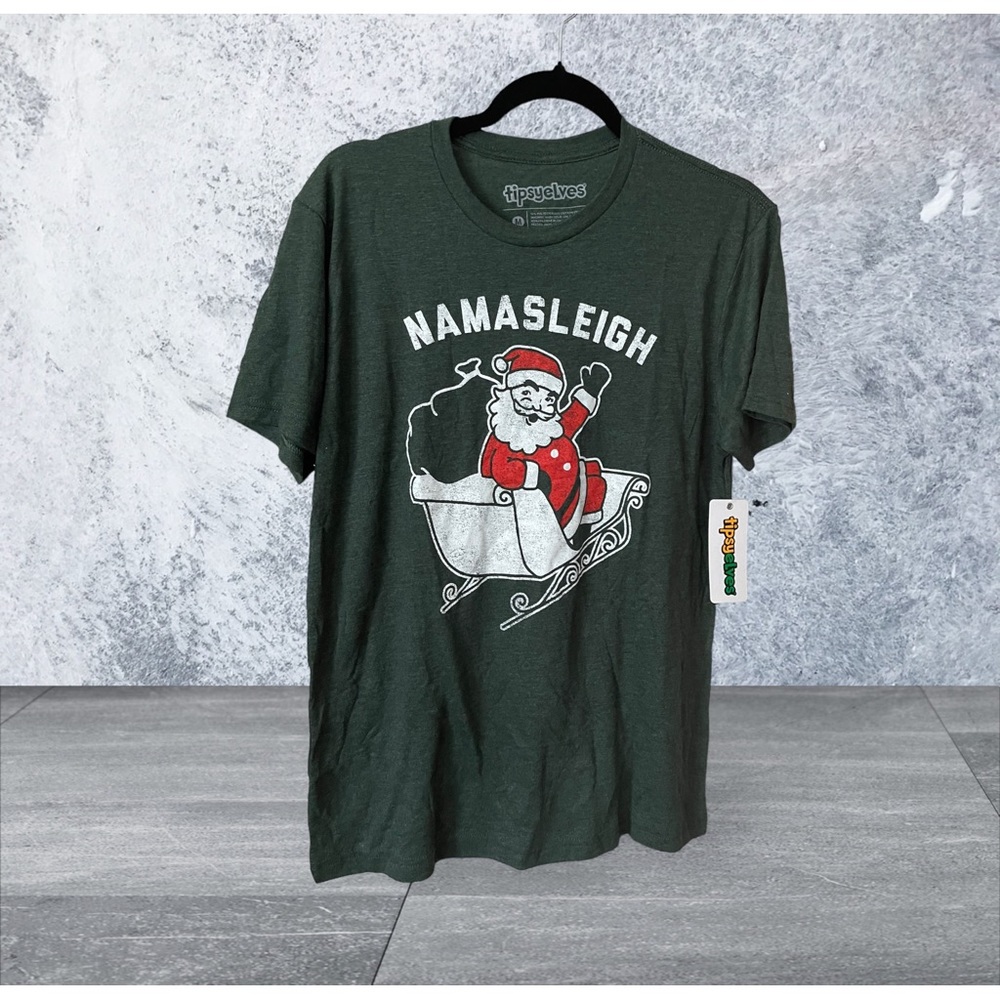 Namasleigh Women’s Holiday Tee. NWT